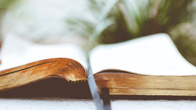 bible-open2